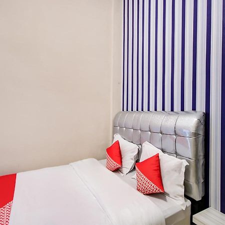 Oyo 3389 Sonya Homestay Syariah Tebing Tinggi Eksteriør bilde