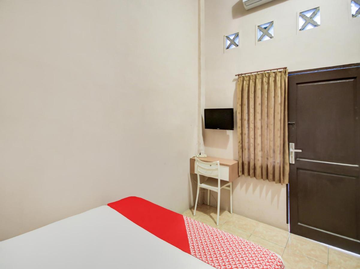 Oyo 3389 Sonya Homestay Syariah Tebing Tinggi Eksteriør bilde